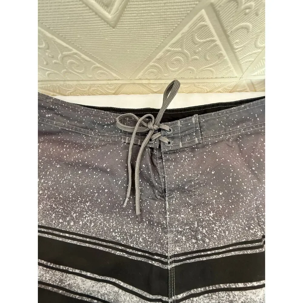 SKU2522 Burnside Men Size 34 Gray Aqua Striped Board Shorts with Surf Wax Comb
